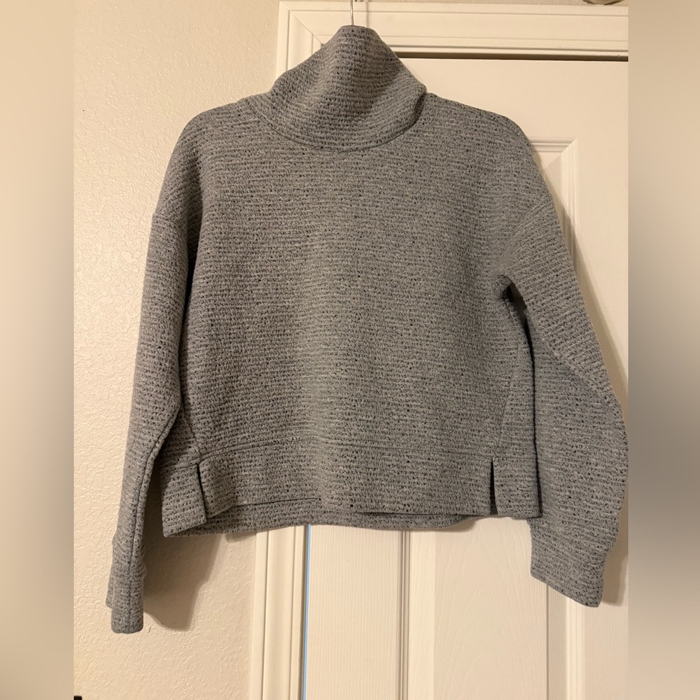 CALIA by Carrie Underwood Gray Turtleneck Sweater